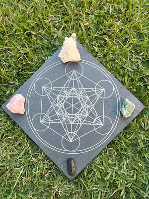 Radar Maior em Ardósia Negra com Cubo de Metatron