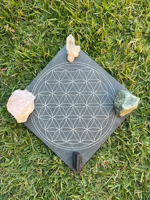 Radar Maior em Ardósia Negra com Flor da Vida